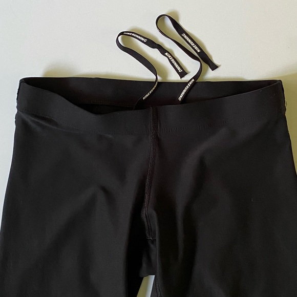 Nike Dri-Fit Womens Running Capris XS Black Red Trim Zipper Pocket in Back - Picture 3 of 16